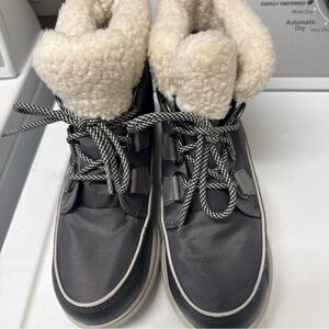 Sorel Gray and Cream Ankle Boots